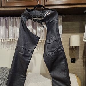 Leathercrafts Inc. MB premium Women's med. Leather chaps